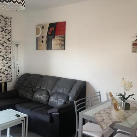 Entire Apartament With Private Terrace And Wifi Lejlighed