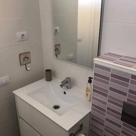 Entire Apartament With Private Terrace And Wifi 코라레호